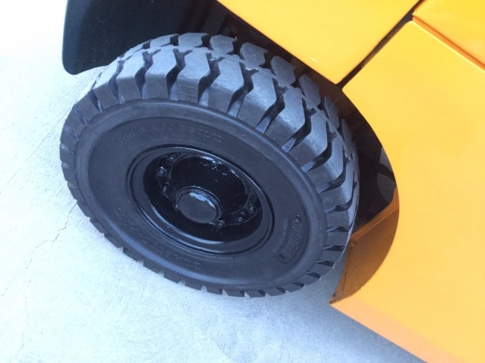 รถฟอล์คลิฟท์ โตโยต้า รุ่น7 ดีเซล เกียออโต้ 2.5 เสา 3เมตร พร้อมเปลื่ยนยางครับ รถฟอล์คลิฟท์ โตโยต้า รุ่น7 ดีเซล เกียออโต้ 2.5 เสา 3เมตร พร้อมเปลื่ยนยางครับ