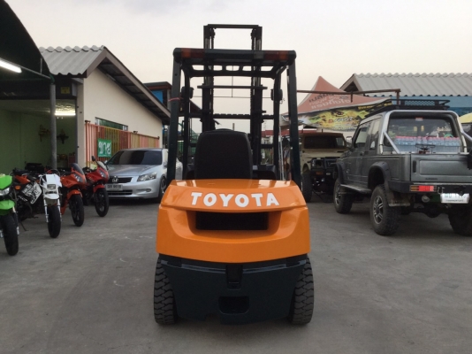 รถฟอล์คลิฟท์ โตโยต้า รุ่น7 ดีเซล เกียออโต้ 2.5 เสา 3เมตร พร้อมเปลื่ยนยางครับ รถฟอล์คลิฟท์ โตโยต้า รุ่น7 ดีเซล เกียออโต้ 2.5 เสา 3เมตร พร้อมเปลื่ยนยางครับ
