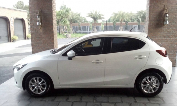 ขาย mazda 2 ด่วน