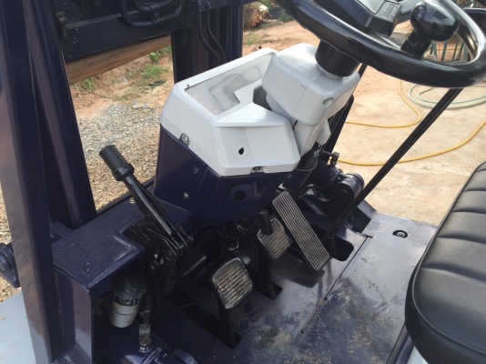 รถฟอล์คลิฟท์ โคมัตสุ - 11 ดีเซล 2.5 ตันเสา 4.5เมตร พร้อมใช้ครับ