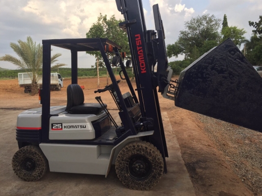 รถฟอล์คลิฟท์ โคมัตสุ - 11 ดีเซล 2.5 ตันเสา 4.5เมตร พร้อมใช้ครับ