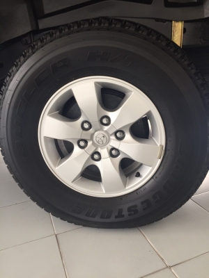 ขายแม็กซ์พร้อมยาง 4 เส้น 265/70/16 ใหม่ยกชุด วีโก้ แช้มป์