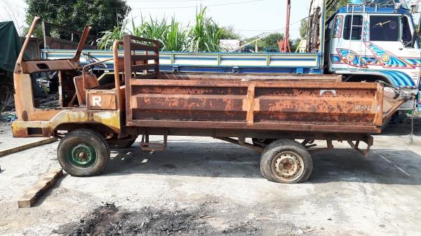 ขายรถอีแต๋นพร้อมเกียมีแนบหน้าหลัง รถประมูลมาครับ35000