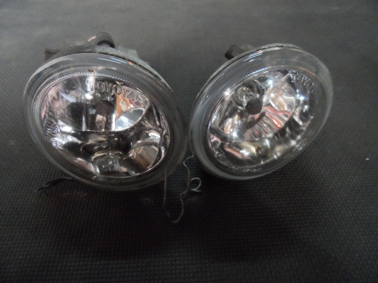 ขาย sportlight สปอตไลท์ TOYOTA WISH โตโยต้า วิช อะไหล่รถยนต์ มือสอง