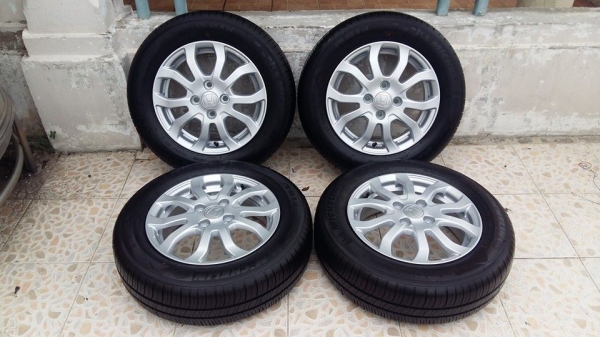ขายล้อแม็กป้ายแดง honda brio amaze 14" สนใจติดต่อเล็กคลองสามครับ 081-3747940 ขายล้อแม็กป้ายแดง honda brio amaze 14" สนใจติดต่อเล็กคลองสามครับ 081-3747940