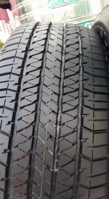 ขายยางป้ายแดง bridgestone dueler h/t 684II 265/60r18 ผลิตสัปดาห์ที่ 28 ปี15  สนใจติดต่อเล็กคลองสามครับ 081-3747940