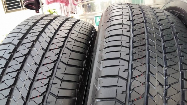 ขายยางป้ายแดง bridgestone dueler h/t 684II 265/60r18 ผลิตสัปดาห์ที่ 28 ปี15  สนใจติดต่อเล็กคลองสามครับ 081-3747940