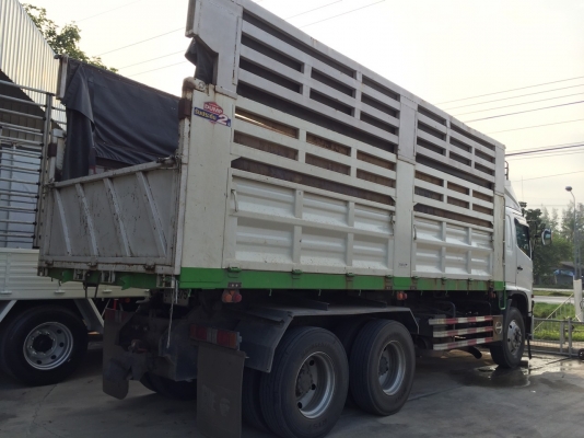 ฮีโน่ ปี 57   344 แรง ดั้มท์  2  เพลา  ราคา  2,550,000  บาท