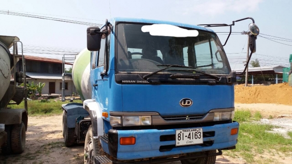 ขายรถโม่ปูน 10 ล้อ ขายรถโม่ปูน 10 ล้อ