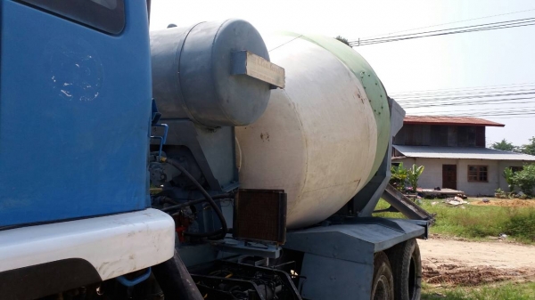 ขายรถโม่ปูน 10 ล้อ
