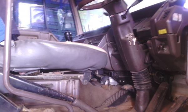 MITSUBISHI FN 527 TF 36xx 220 แรงม้า 2 เพลาไม่ดัมพ์ ปี 39