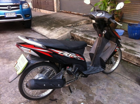 Click ปี 48 รถบ้าน สี แดง เครื่องเดิมๆ มีเล่ม เอกสารพร้อมโอน