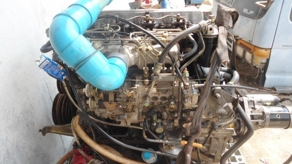 ขายเครื่องยนต์ อีซูซุ  4HE 1    150แรง โบอินเตอร์ สภาพดี มีไบคุมเครื่องเรียบร้อยครับ