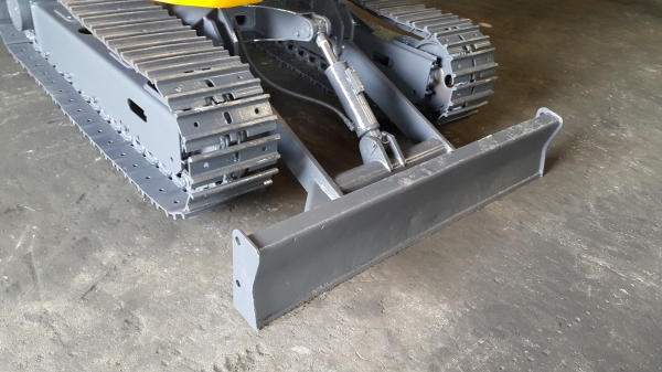 ขาย รถขุด KOMATSU รุ่น PC28UU-2E มือสองญี่ปุ่น สลัดแน่น บูมสไลด์ ท้ายกลม ทำงานที่แคบ คล่องตัว มือถือ/LINE ID : 0818753444