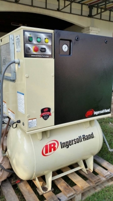 ปั้มลมสกรู INGERSOLL-RAND 10 แรง พึ่งเข้าจากอเมริกา มีแอร์ดรายเยอร์ และถังลม 300 ลิตร ใช้งานได้เลย