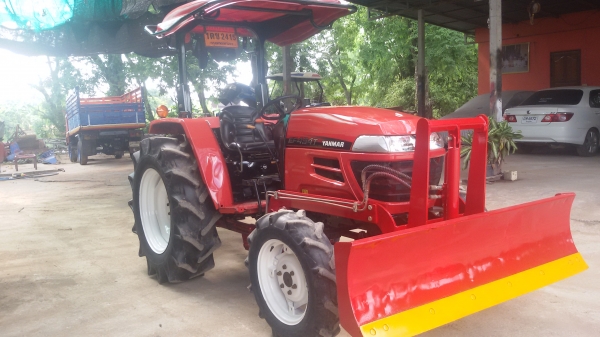 ยันม่าร์49 แรงงามๆพร้อมเล้มทะเบียนบอกได้คำเดียวว่าสวยมากๆ ราคา390000บาท มีไบมีดหน้า ผาน6 ไมร์976ช.ม. โทร0813655997อำพร พาเจริญ ต วังบัว อ คลองขลุง จ กำแพงเพชร