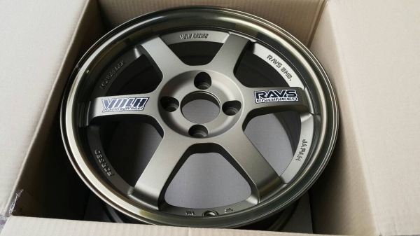 ล้อ TE37 งานSRR ขอบ15X7 ออฟ+35 ปั๊มครบ วงละ 2,500 บาท