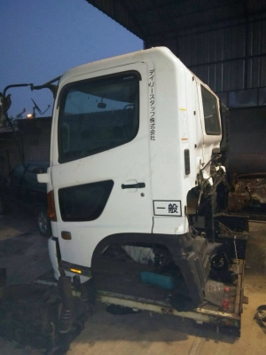 ปิดการขายครับขอบคุณท่านลูกค้จาก อ วาริชภูมิ รับรถกับบ้านเรียบร้อยเมก้าคันงาม  ขาย  เมก้า 215 แรงม้า  นำเข้า อุปกรณ์ครบ ต่อดั้มเรียบร้อยคับ  พร้อมเล่มทะเบียน