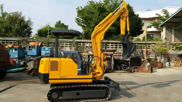 ขาย รถขุด KOBELCO  รุ่น SK027 มือสองญี่ปุ่น แทร็กเหล็ก สลักแน่น มีไลน์ ใส่หัวกระแทกได้ มือถือ/LINE ID : 0818753444