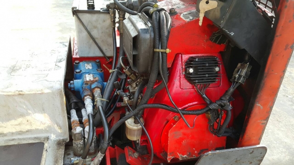 ขาย รถขุดจิ๋ว IHI รุ่น IS4GX มือสองญี่ปุ่น แทร็กยาง เครื่องดีเซล สตารท์ติดง่าย ขนาดเทียบเท่า PC03   มือถือ/LINE ID : 0818753444