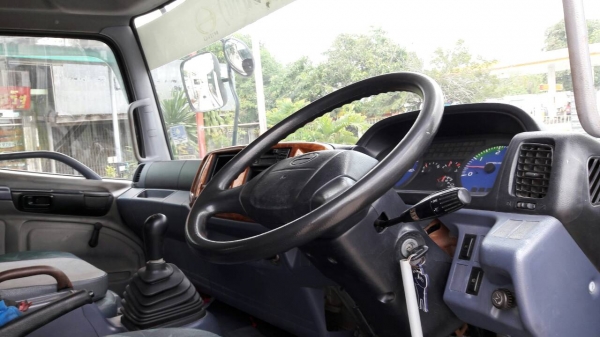 หกล้อ ฮีโน่ FG1JJPPA212 ปี47 สภาพดีสวยกริบ กะบะค็อกเหล็กยาว 7.20ม เล่มพร้อมโอน ราคา 870,000 ต่อรองได้ครับ หกล้อ ฮีโน่ FG1JJPPA212 ปี47 สภาพดีสวยกริบ กะบะค็อกเหล็กยาว 7.20ม เล่มพร้อมโอน ราคา 870,000 ต่อรองได้ครับ