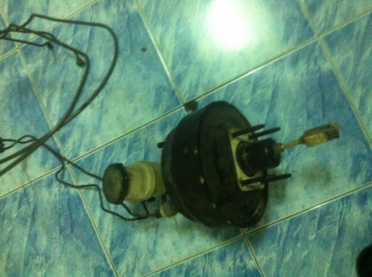 หม้อลมเบรคอีชูชุดีแมกช์พรัอมแป็บเบรคทั้งชุดครับ