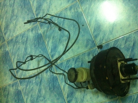 หม้อลมเบรคอีชูชุดีแมกช์พรัอมแป็บเบรคทั้งชุดครับ