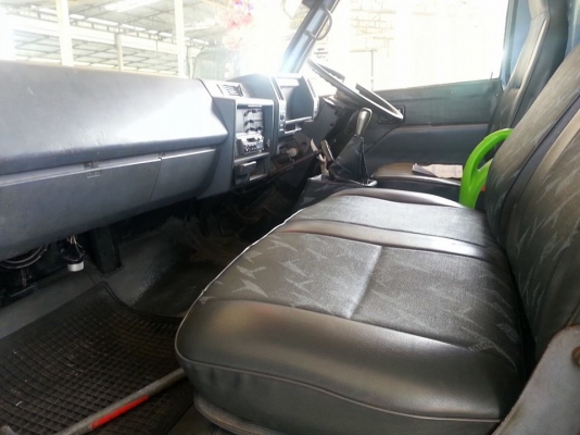 ขายรถ6ล้อ ISUZU NPR110แรง ยาว4.30เมตร สภาพพร้อมใช้งาน เอกสารพร้อมโอน สนใจโทร 090-8588220คุณนะ 093-3258446คุณบิว หรือเข้าดูสินค้าอื่นๆได้ที่ www.truck.in.th/498 หรือเพจFacebook ณรงค์ ซื้อขายรถมือสอง (เว็บไซต์ส่วนตัว) หรือFacebook ตลาดรถมือสอง คุณนะ