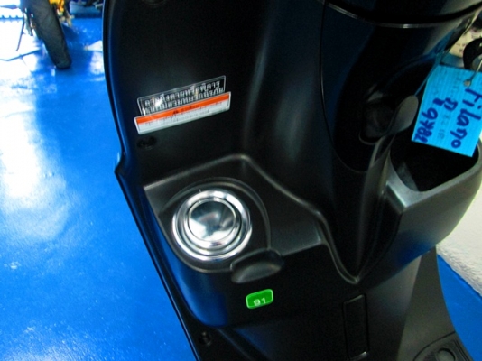 filano สีดำล้วน อมตะ เข้มสวย รุ่นพิเศษ ครอบไมล์ ฝาถังน้ำมัน ปลายแฮนด์ ชุบโคลเมี่ยม สวยงามยิ่งขึ้น รถเดือน กันยายน ปี56 ไมล์ 5 พันโล  31900