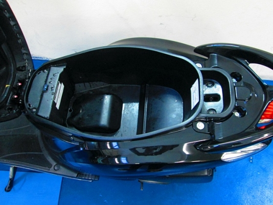 filano สีดำล้วน อมตะ เข้มสวย รุ่นพิเศษ ครอบไมล์ ฝาถังน้ำมัน ปลายแฮนด์ ชุบโคลเมี่ยม สวยงามยิ่งขึ้น รถเดือน กันยายน ปี56 ไมล์ 5 พันโล  31900