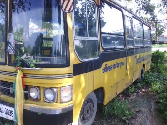 รถบัสรับนักเรียน km350 รถบัสรับนักเรียน km350