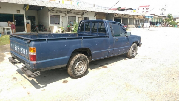 รถมิตซูบิชิ L200 ไซโคลน ตอนเดียว