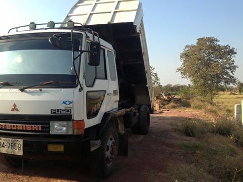 ขายดั้มMITSUBISHI 195แรง พ.เพาเวอร์ เบรกทิฟฟี่ ภายในสวย แอร์เย็น สภาพพร้อมใช้งาน เอกสารพร้อมโอน สนใจโทร 090-8588220คุณนะ 093-3258446คุณบิว หรือเข้าดูสินค้าอื่นๆได้ที่ www.truck.in.th/498 หรือเพจFacebook ณรงค์ ซื้อขายรถมือสอง (เว็บไซต์ส่วนตัว) หรือFacebook