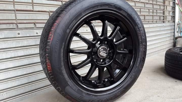 ล้อ SSW ขอบ 15 4รู100/114 ยาง Thunderer ดอกเต็มๆ ล้อ SSW ขอบ 15 4รู100/114 ยาง Thunderer ดอกเต็มๆ