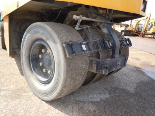 ขายรถบดล้อยาง SAKAI T2