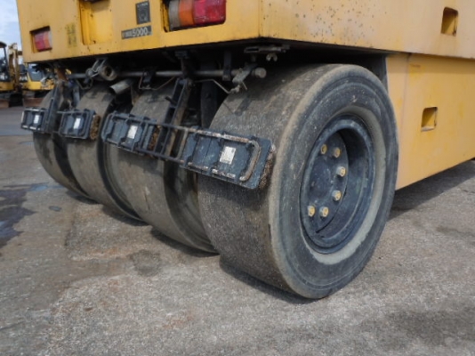 ขายรถบดล้อยาง SAKAI T2