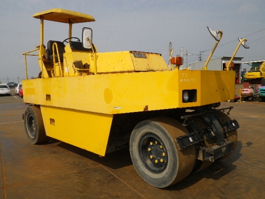 ขายรถบดล้อยาง SAKAI T2