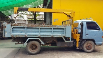 ขาย รถ 6 ล้อ ดั๊ม ติดเครนพร้อม ISUZU NPR ขนาด 115 แรง สภาพพร้อมใช้งาน