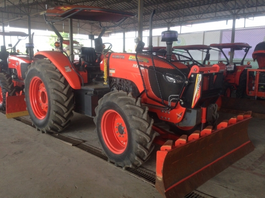 ดาวน์ 95,000 บาท KUBOTA M108S พร้อมใบดันหน้า ชั่วโมง 879