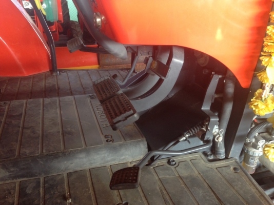 ดาวน์ 95,000 บาท KUBOTA M108S พร้อมใบดันหน้า ชั่วโมง 879 ดาวน์ 95,000 บาท KUBOTA M108S พร้อมใบดันหน้า ชั่วโมง 879