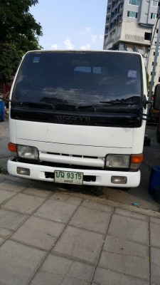 ขายถูกรถกระบะ4ล้อพร้อมใช้งาน ไม่เคยบรรทุกหนักสนใจสอบถามใด้