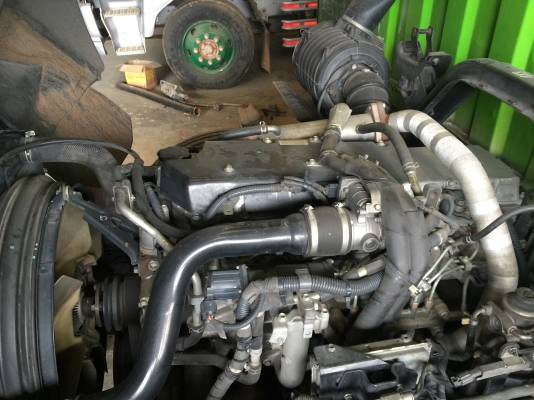 ISUZU FTR 240 ตู้ 10 บาน ISUZU FTR 240 ตู้ 10 บาน