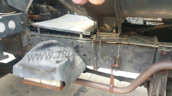 รถบรรทุกน้ำ 6 ล้อ ยี่ห้อ ISUZU  รุ่น FTR  แชซซี FTR11H ปีจดทะเเบียน 2533 ระบบล็อคล้อไฟฟ้า