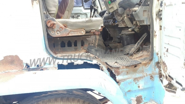 รถบรรทุกน้ำ 6 ล้อ ยี่ห้อ ISUZU  รุ่น FTR  แชซซี FTR11H ปีจดทะเเบียน 2533 ระบบล็อคล้อไฟฟ้า