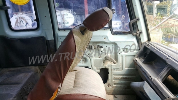 รถบรรทุกน้ำ 6 ล้อ ยี่ห้อ ISUZU  รุ่น FTR  แชซซี FTR11H ปีจดทะเเบียน 2533 ระบบล็อคล้อไฟฟ้า