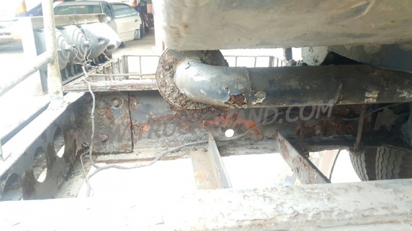 รถบรรทุกน้ำ 6 ล้อ ยี่ห้อ ISUZU  รุ่น FTR  แชซซี FTR11H ปีจดทะเเบียน 2533 ระบบล็อคล้อไฟฟ้า