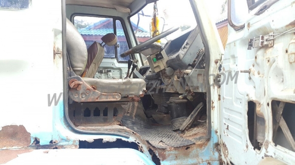 รถบรรทุกน้ำ 6 ล้อ ยี่ห้อ ISUZU  รุ่น FTR  แชซซี FTR11H ปีจดทะเเบียน 2533 ระบบล็อคล้อไฟฟ้า