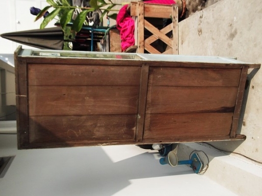 ขายตู้โชว์ไม้สักเก่า ขายตู้โชว์ไม้สักเก่า