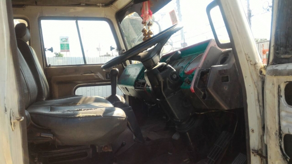 หกล้อ ฮีโน่ FL17-EH700-168แรง ยาง900 บรรทุกตู้แห้ง ยาว7.20ม สภาพดีพร้อมใช้ ทะเบียนพร้อมโอน ราคา 345,000บ ต่อรองได้ ครับ หกล้อ ฮีโน่ FL17-EH700-168แรง ยาง900 บรรทุกตู้แห้ง ยาว7.20ม สภาพดีพร้อมใช้ ทะเบียนพร้อมโอน ราคา 345,000บ ต่อรองได้ ครับ