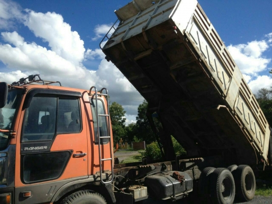 10ล้อดั้ม HINO KT เครื่อง185แรง ปั้มลมจิฟฟี่  เพาเวอร์  รถพร้อมไช้งาน เอกสาร  ชุดโอนครบ